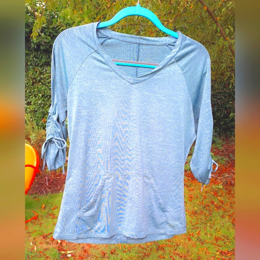 REI size M 3/4 ruched sleeve and front pouch shirt